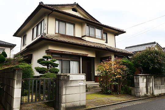 築30年の一戸建てを早期に現金化した事例